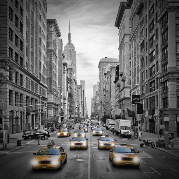 MANHATTAN Fifth Avenue Traffic