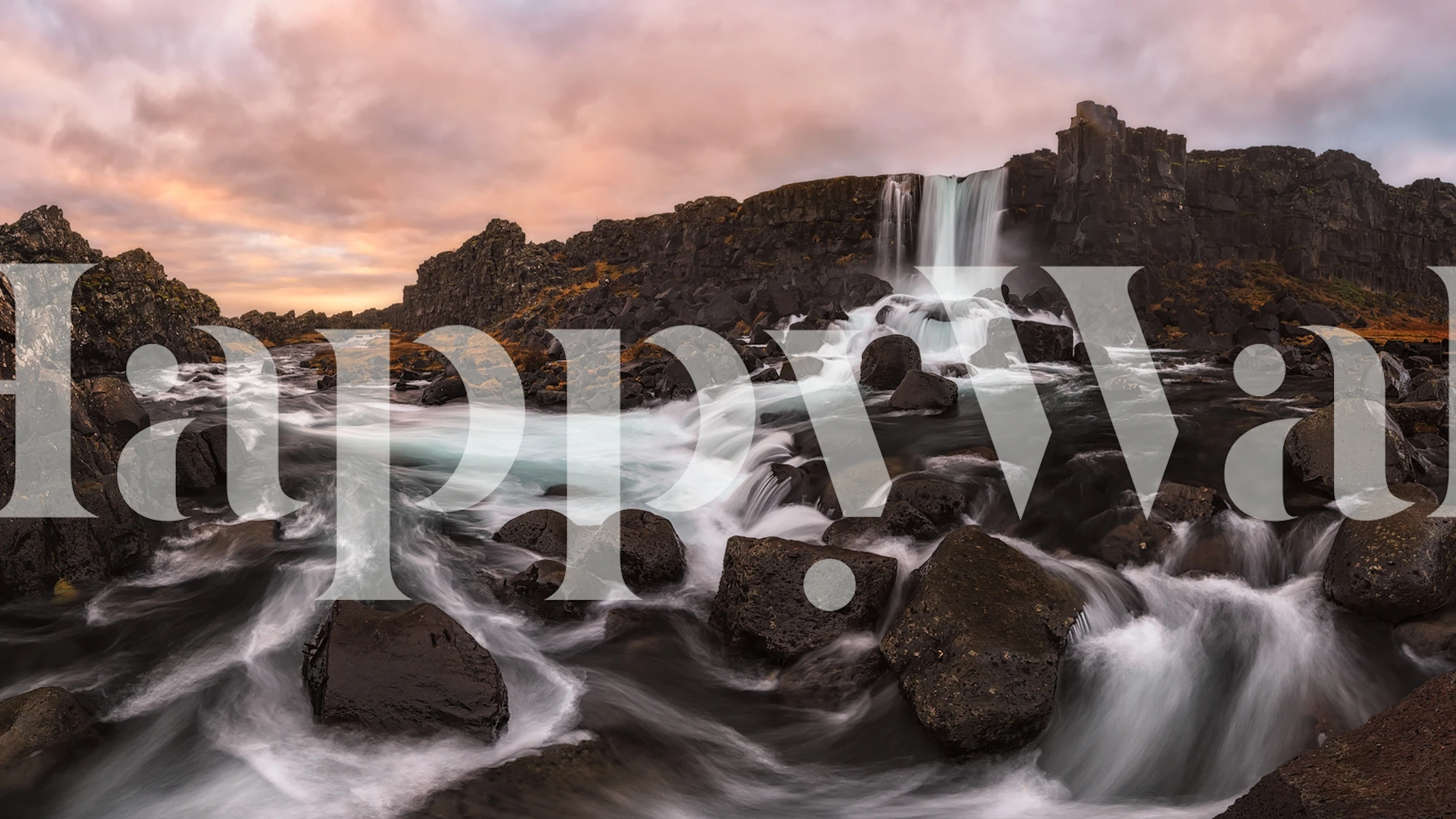 Fototapeta vodopádu Oxararfoss s odstíny západu slunce