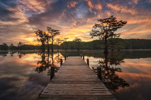 Serenity at Dusk Lakeside