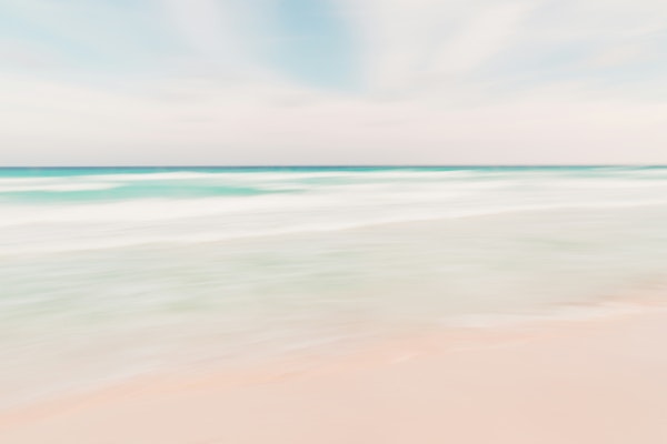 Peaceful Beach Horizon