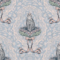 Cat queen with rococo bow L – blue & pink behang