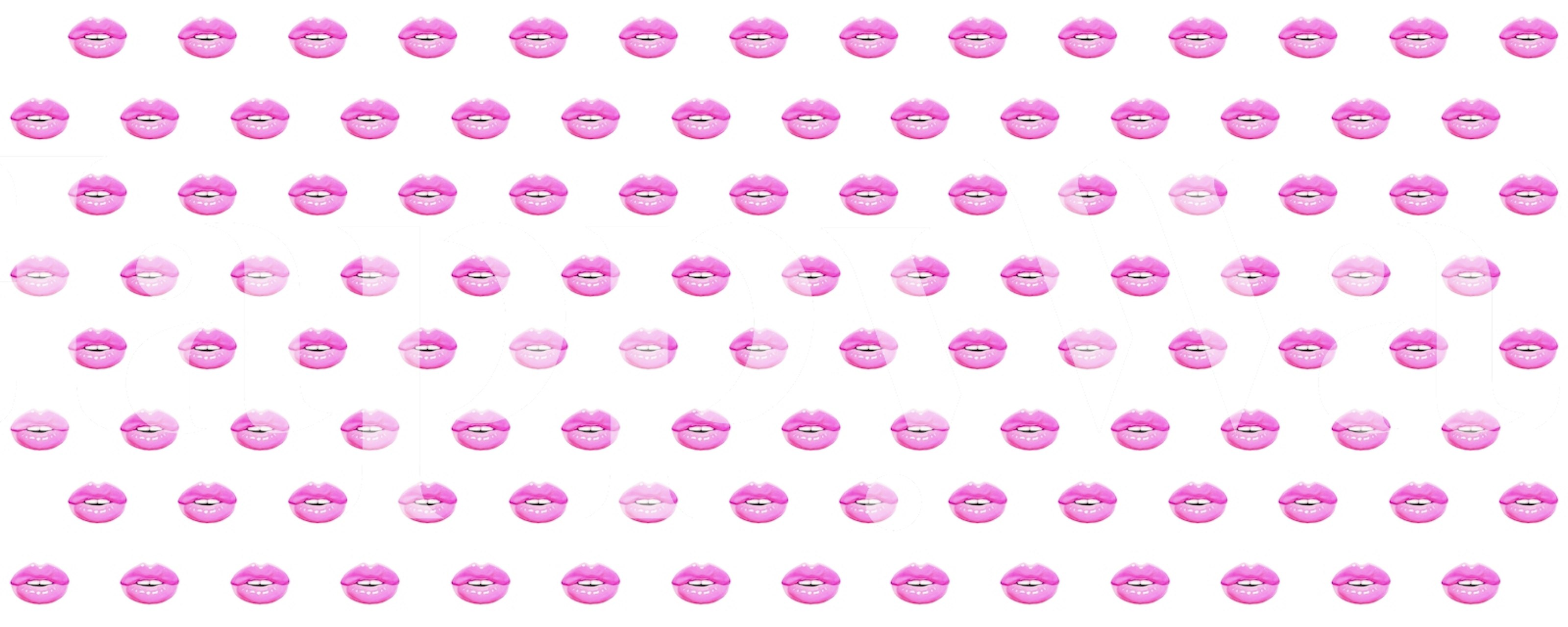 Tapeta Pink Lips on White zobrazená v místnosti