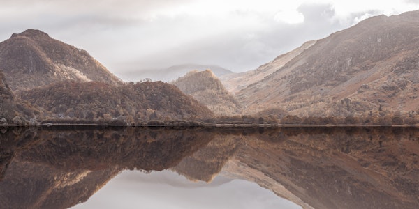 Tranquil Autumn Peaks