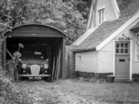Retro Vehicle Hideaway wallpaper