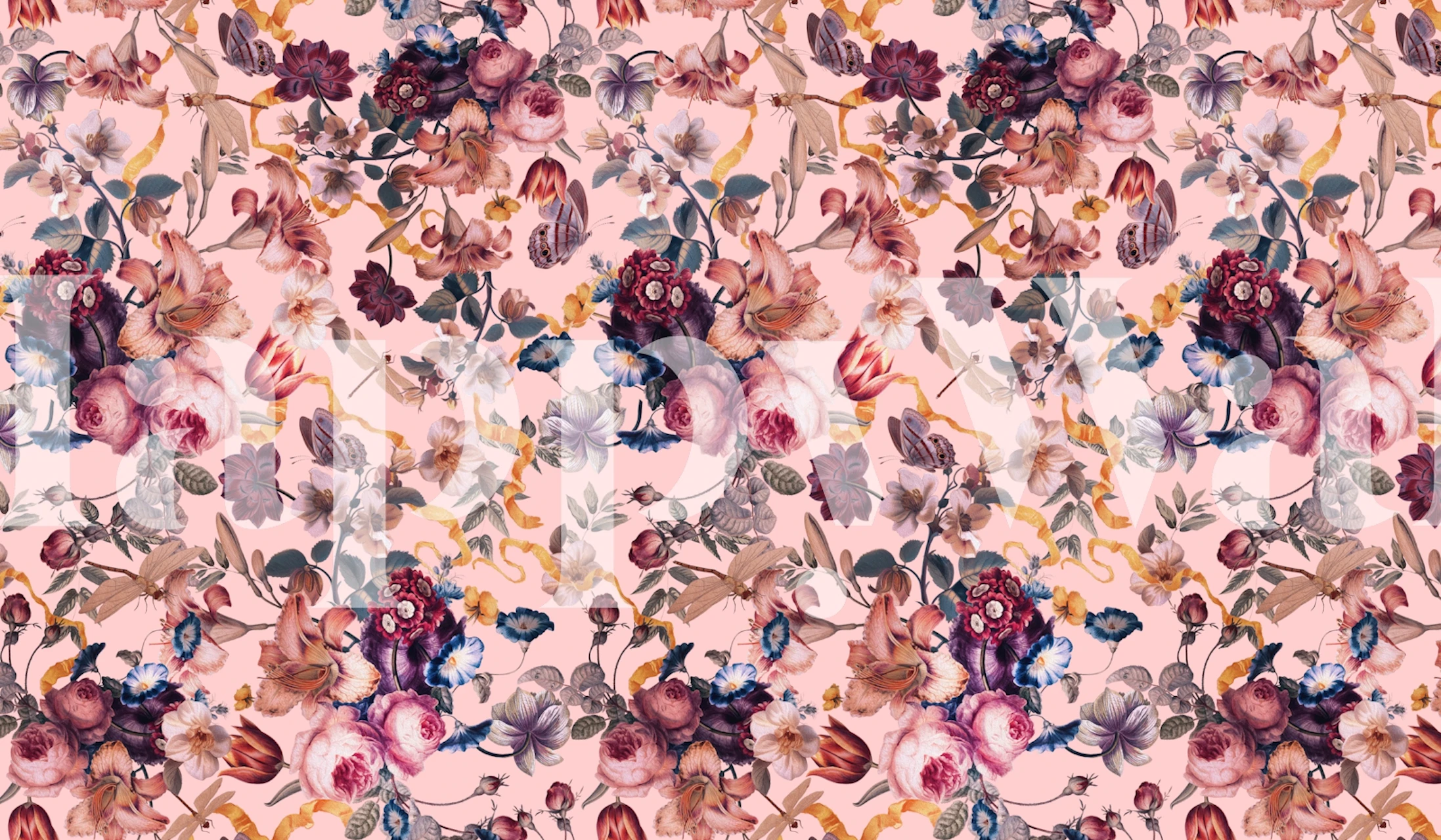 Kukkakuvioinen tapettimuotoilu huoneessa