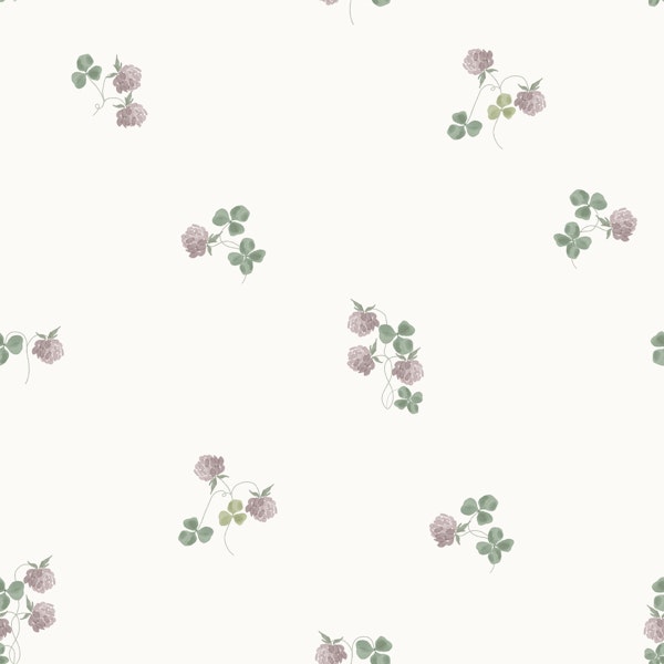 Whimsical Tossed Clover Floral