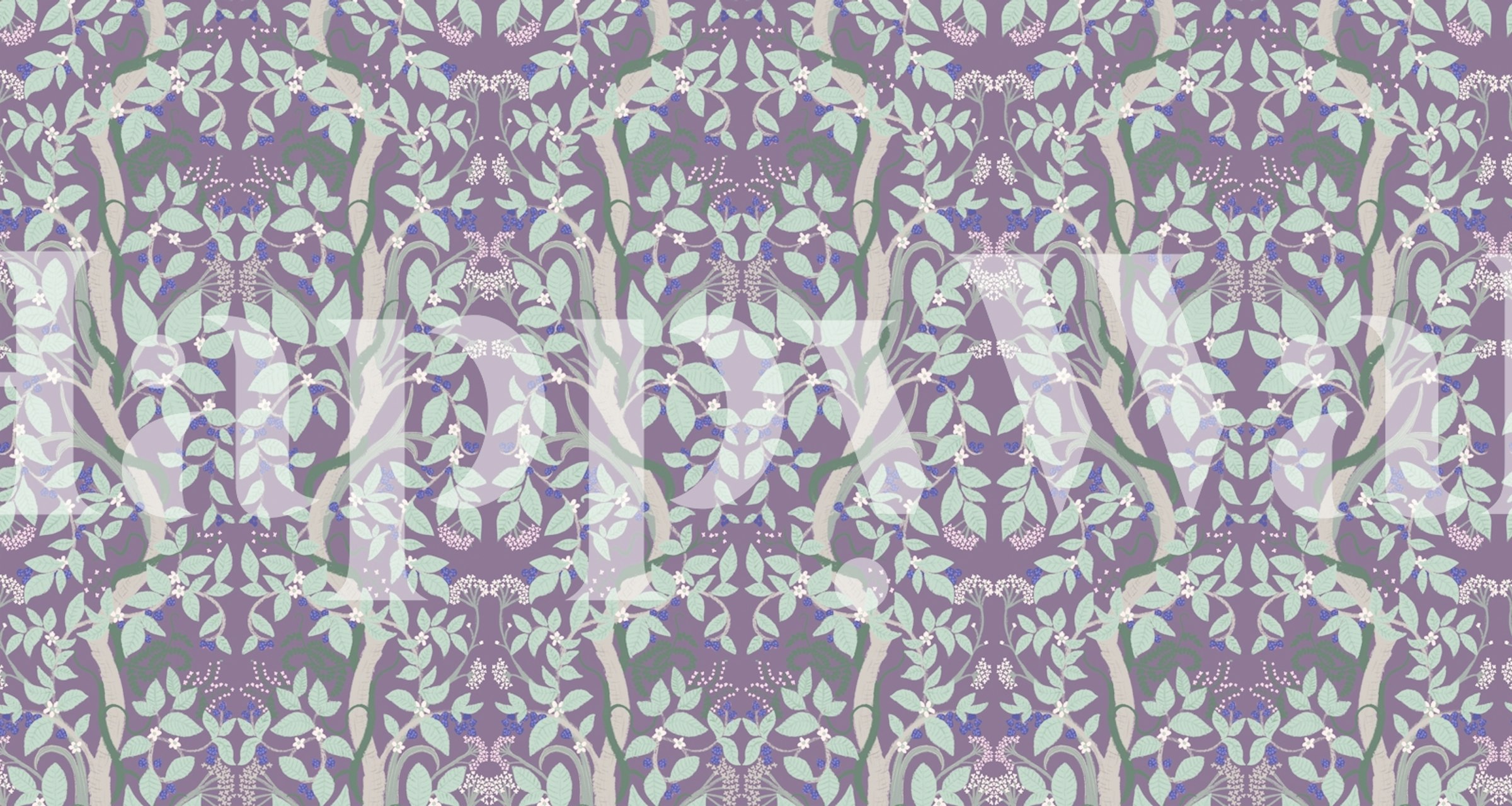 Blackberries in Purple Tapete in einem Raumsetting.