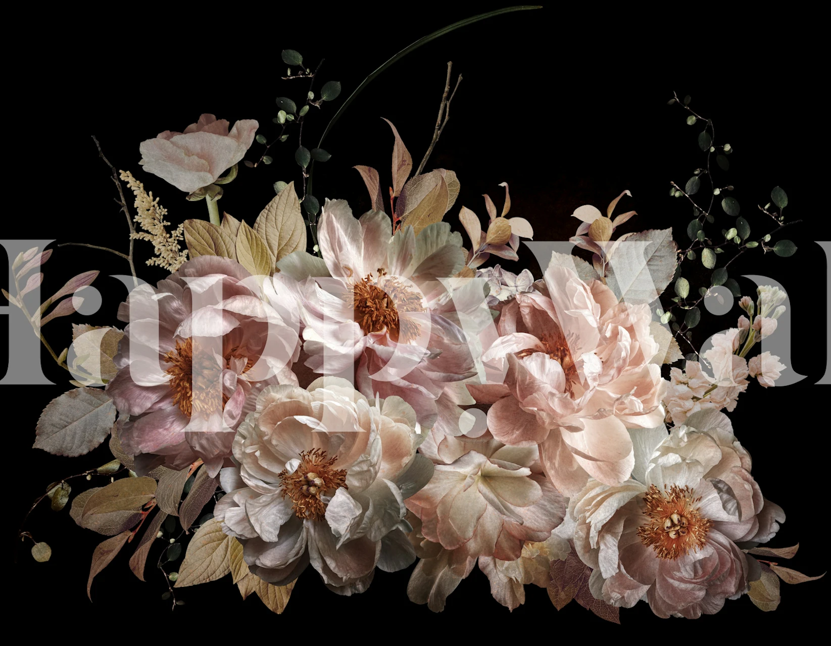 Papel de parede floral em uma sala estilosa