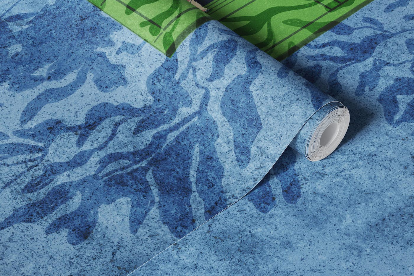 Dreamy Leafy wallpaper roll