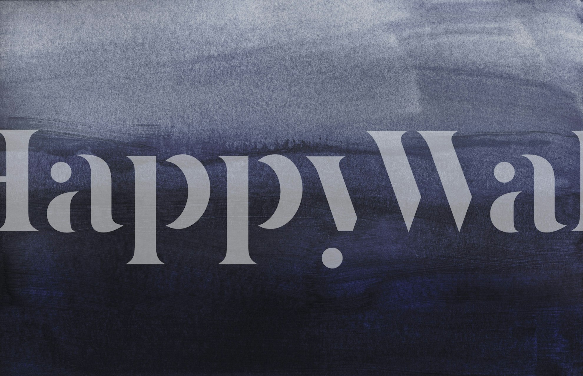 Lila gradienttapet i ett rum