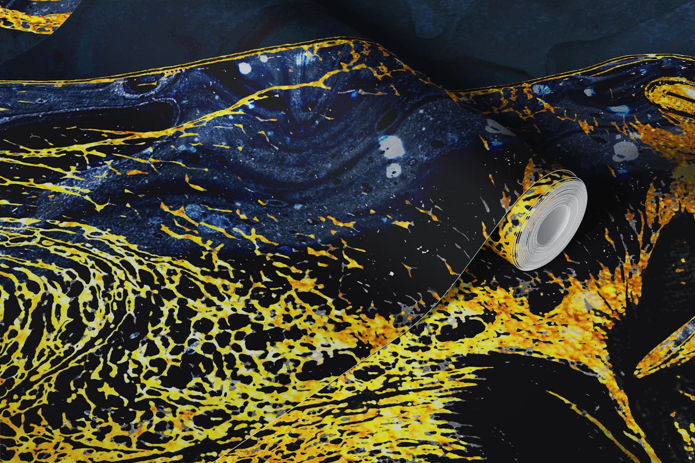 Octopus Majesty wallpaper roll