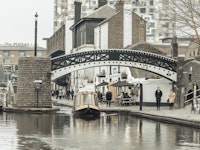 Urban Waterway Bliss papiers peint