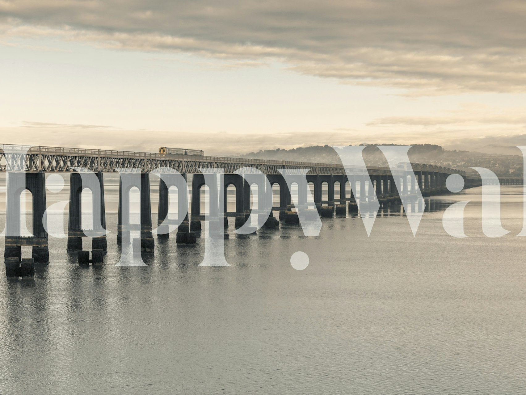 Ταπετσαρία Serene Bridge View σε έναν χώρο