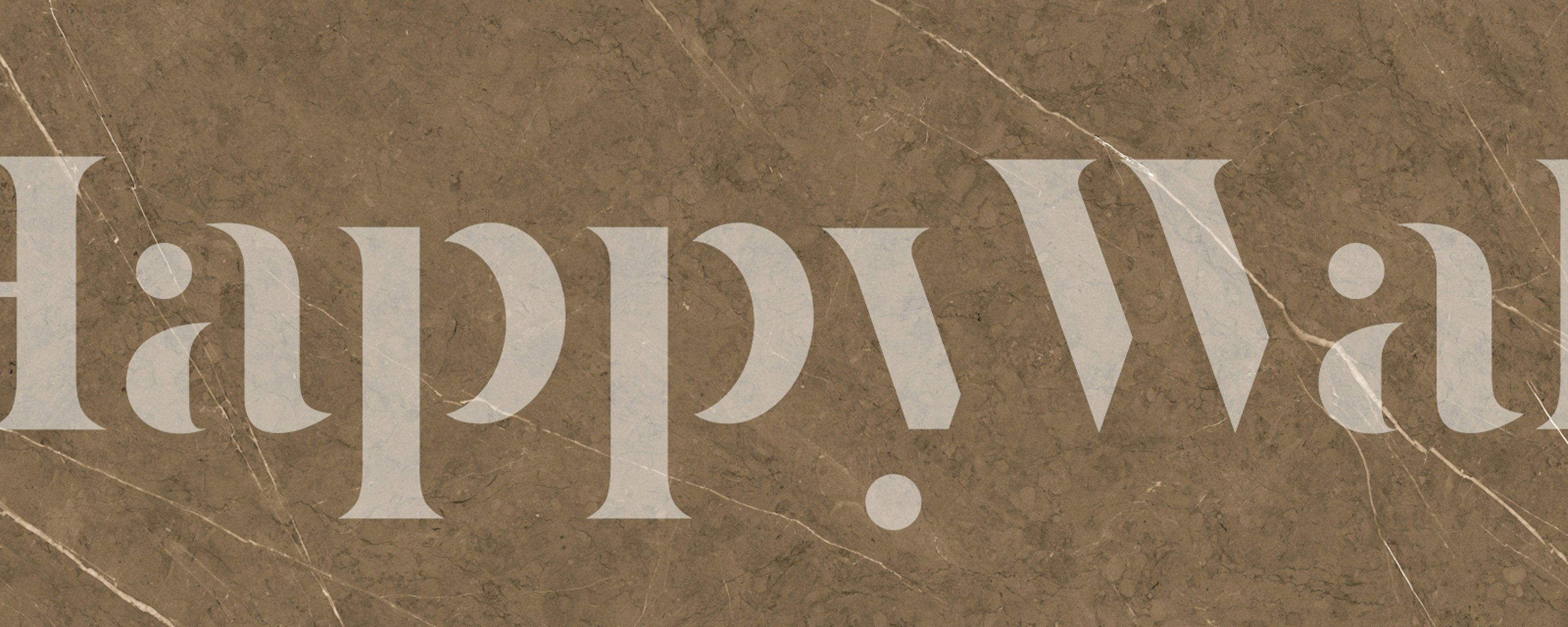 Lämmin taupe luonnonkivitekstuuri tapetti huoneessa