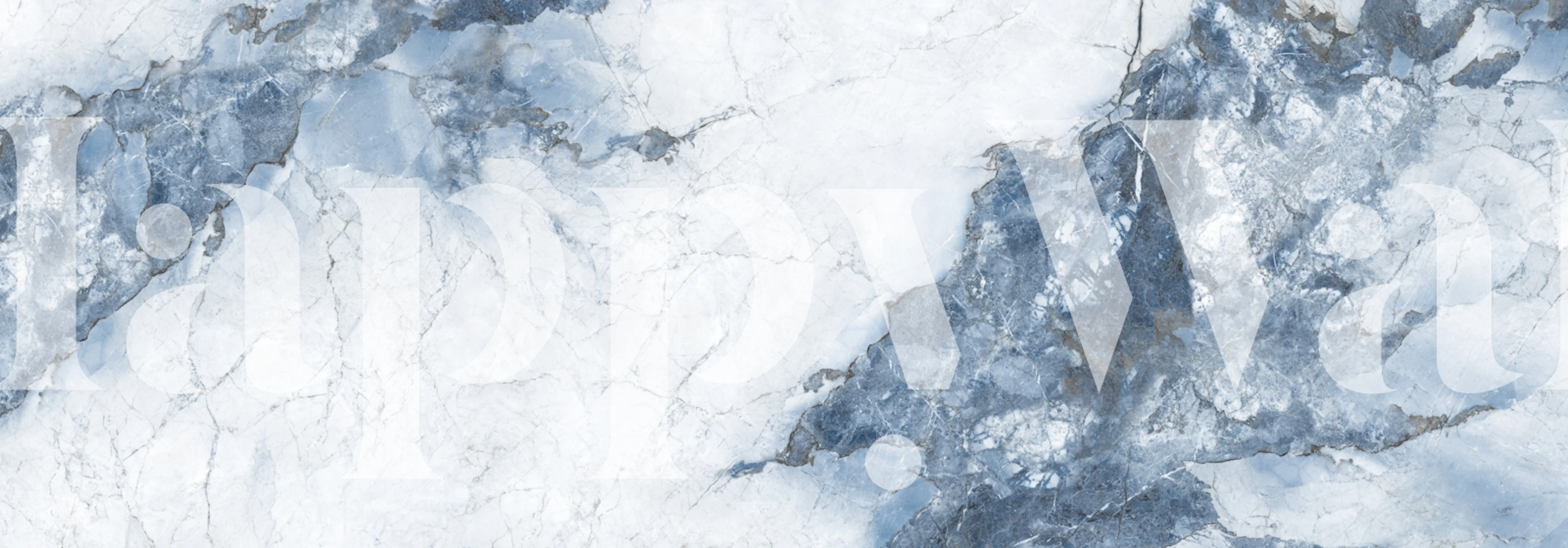 Bleu de Glace Stone wallpaper in a room