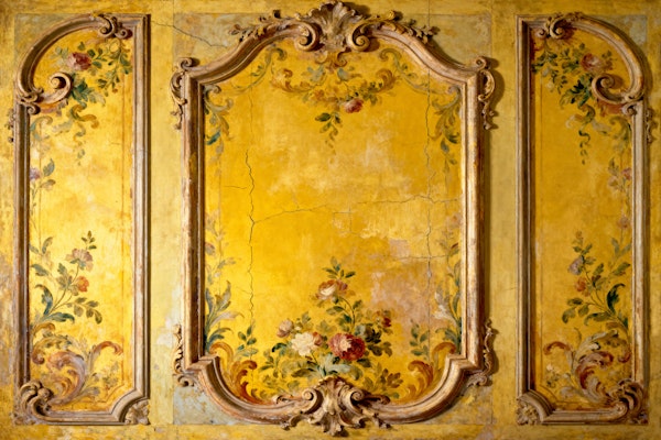 Baroque Floral Stucco Decor