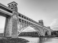 Monochrome Steel Arch Bridge wallpaper