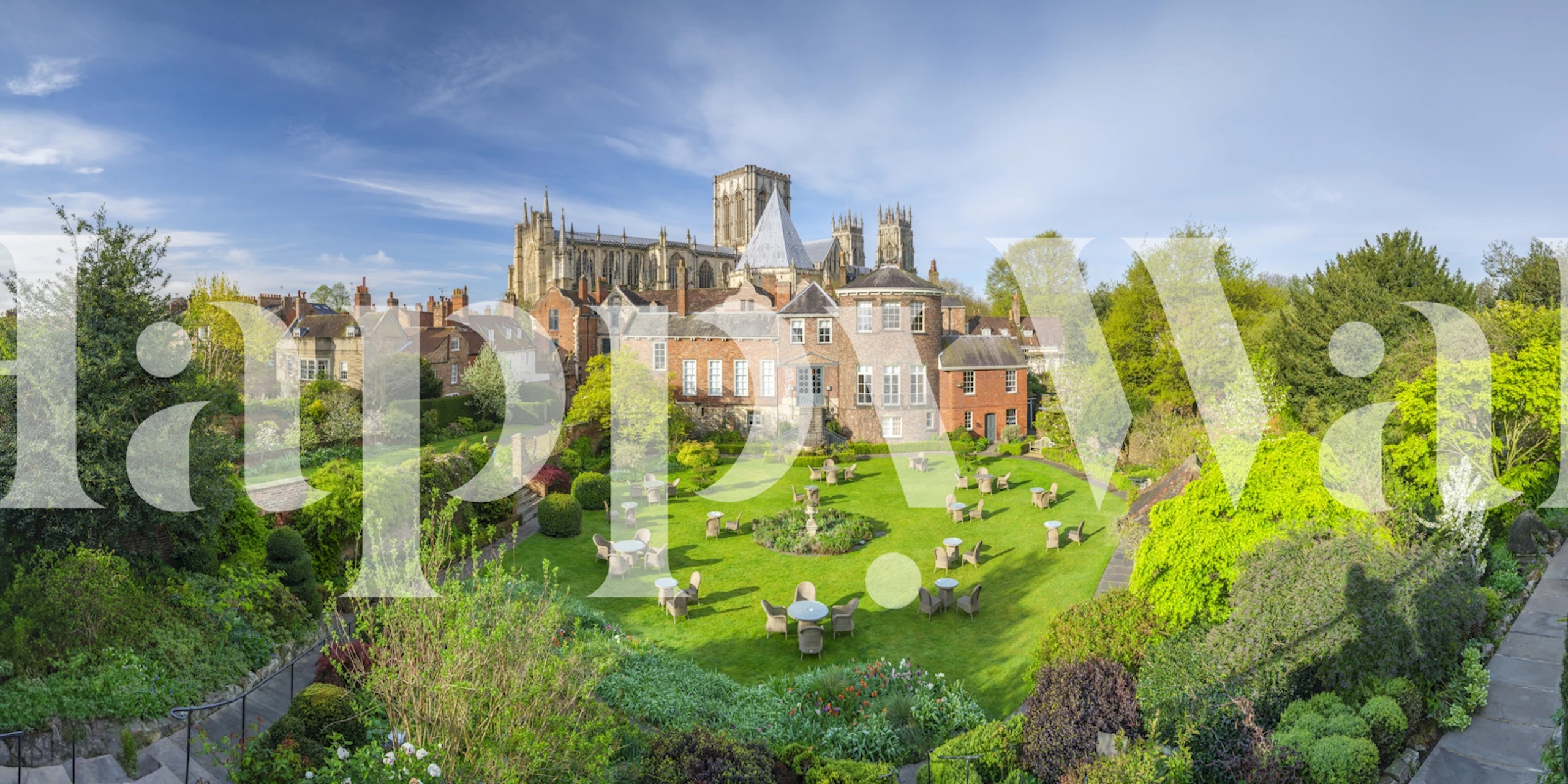 Grays Court Hotel wallpaper in a room
