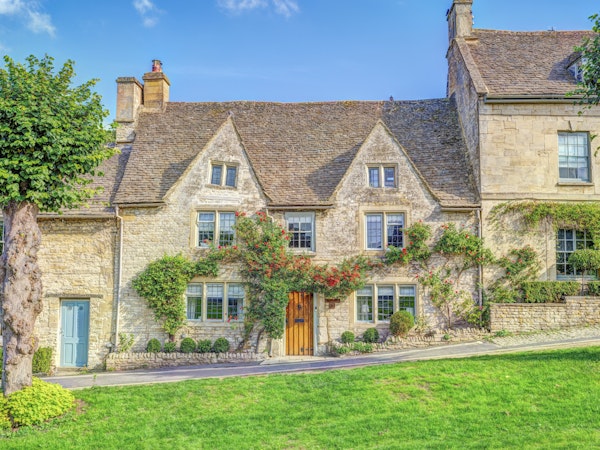 English Stone Cottage Garden
