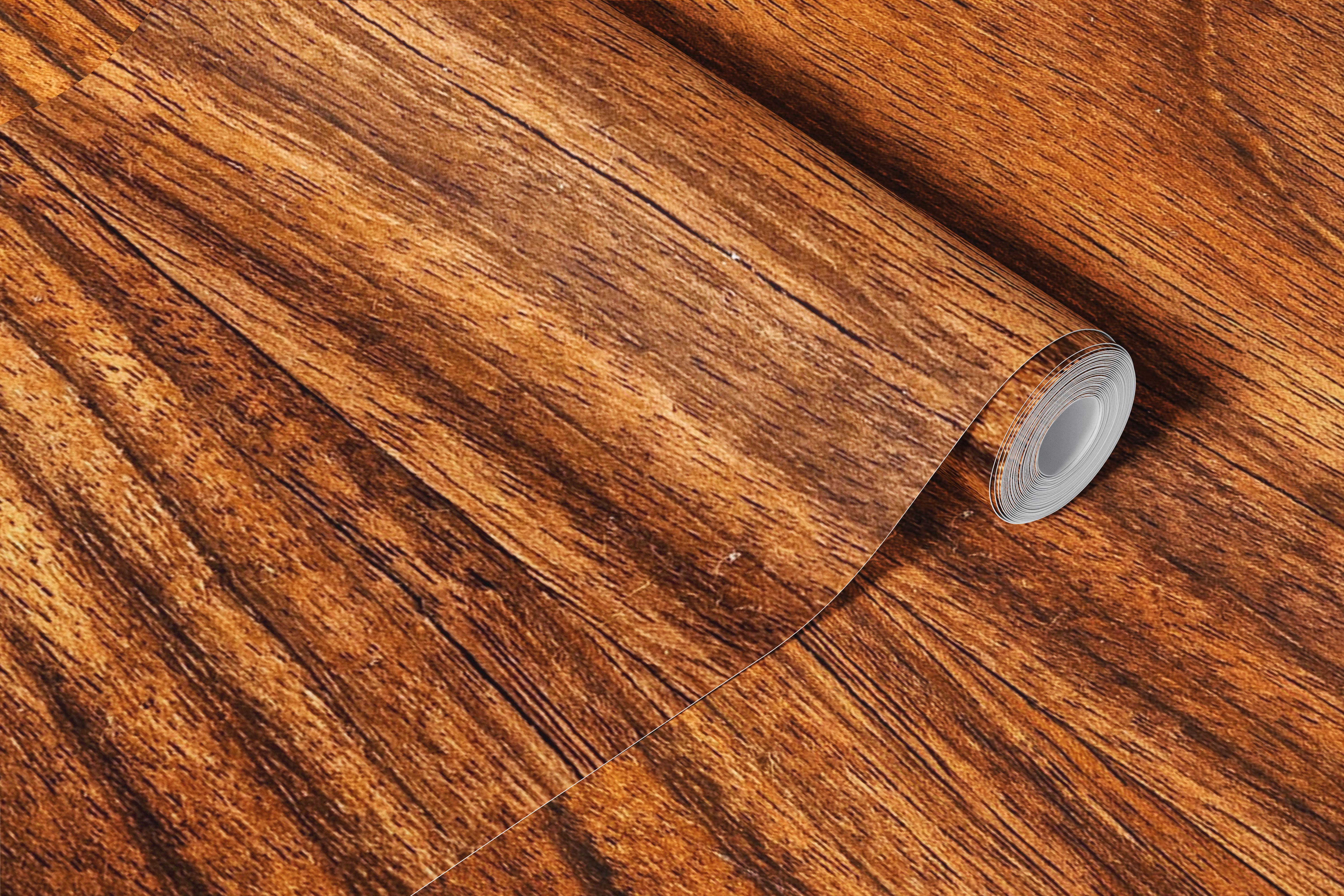 Stilig valnøtt overflate tapet i et rom