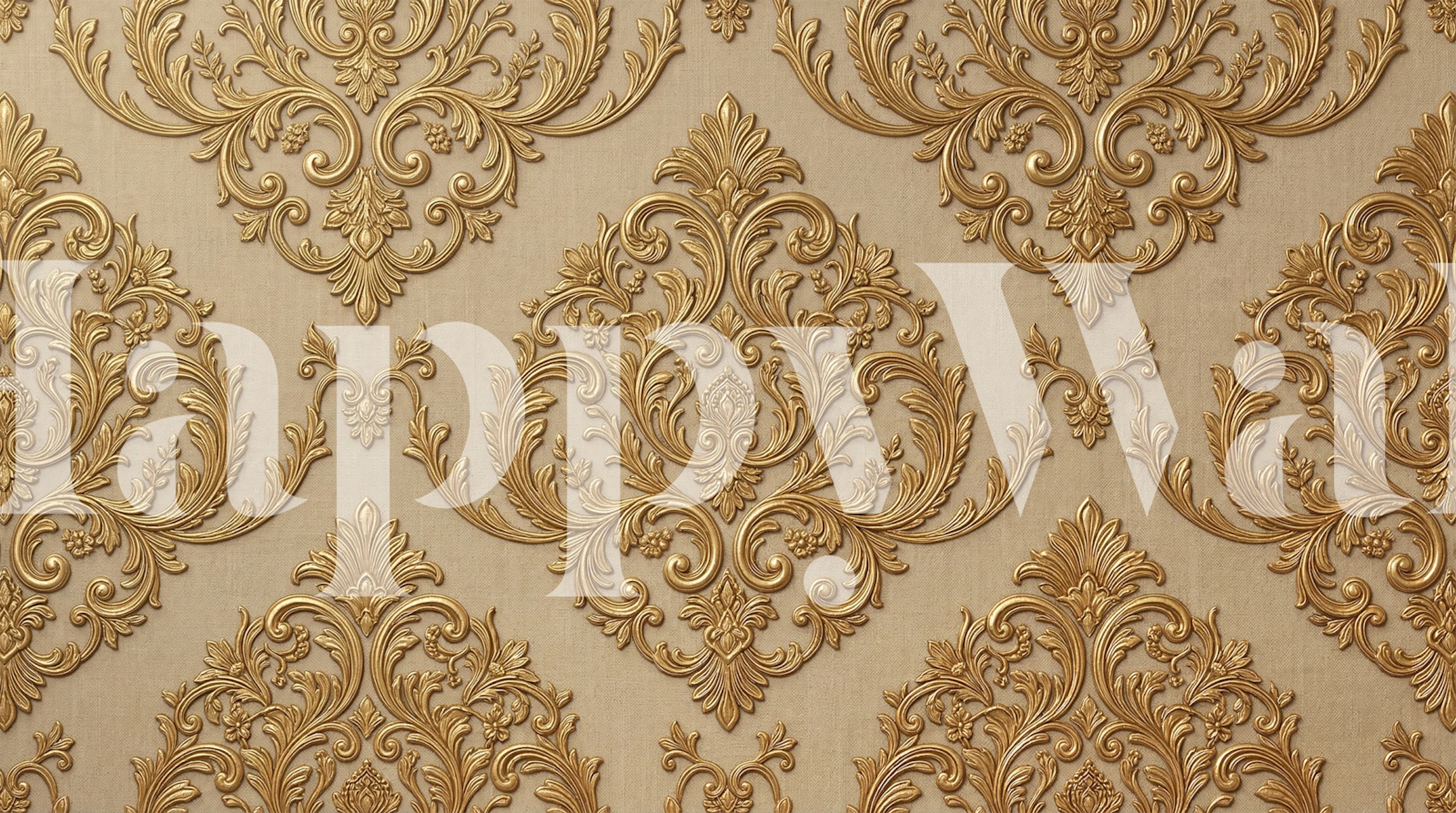 Gilded Grandeur Pattern papier peint dans une pièce