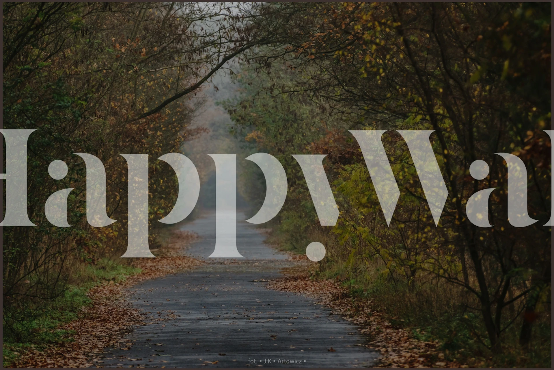 Serene Autumn Landscape tapet