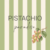 Pistachio Green Nuts On Branch tapet