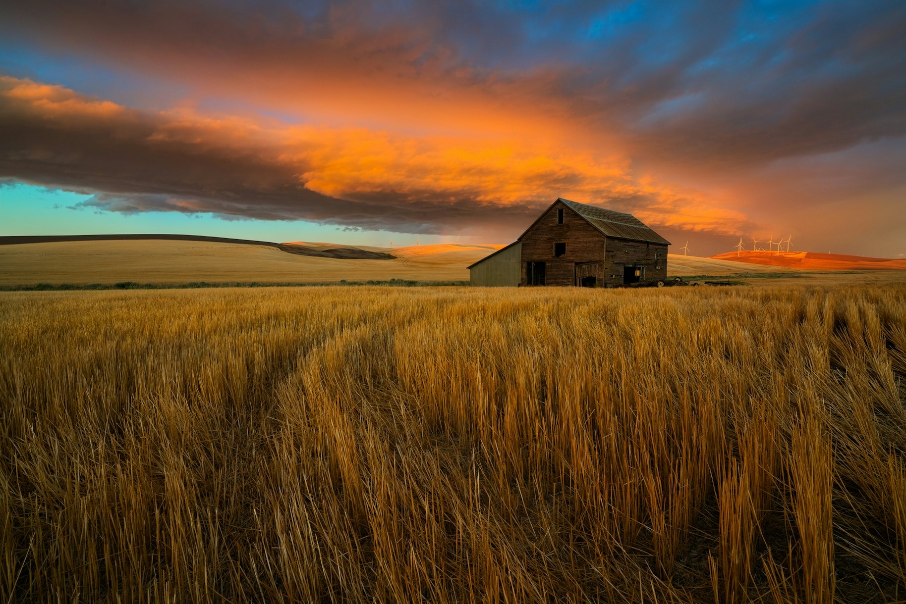 Storm Over Palouse Wallpaper | Happywall