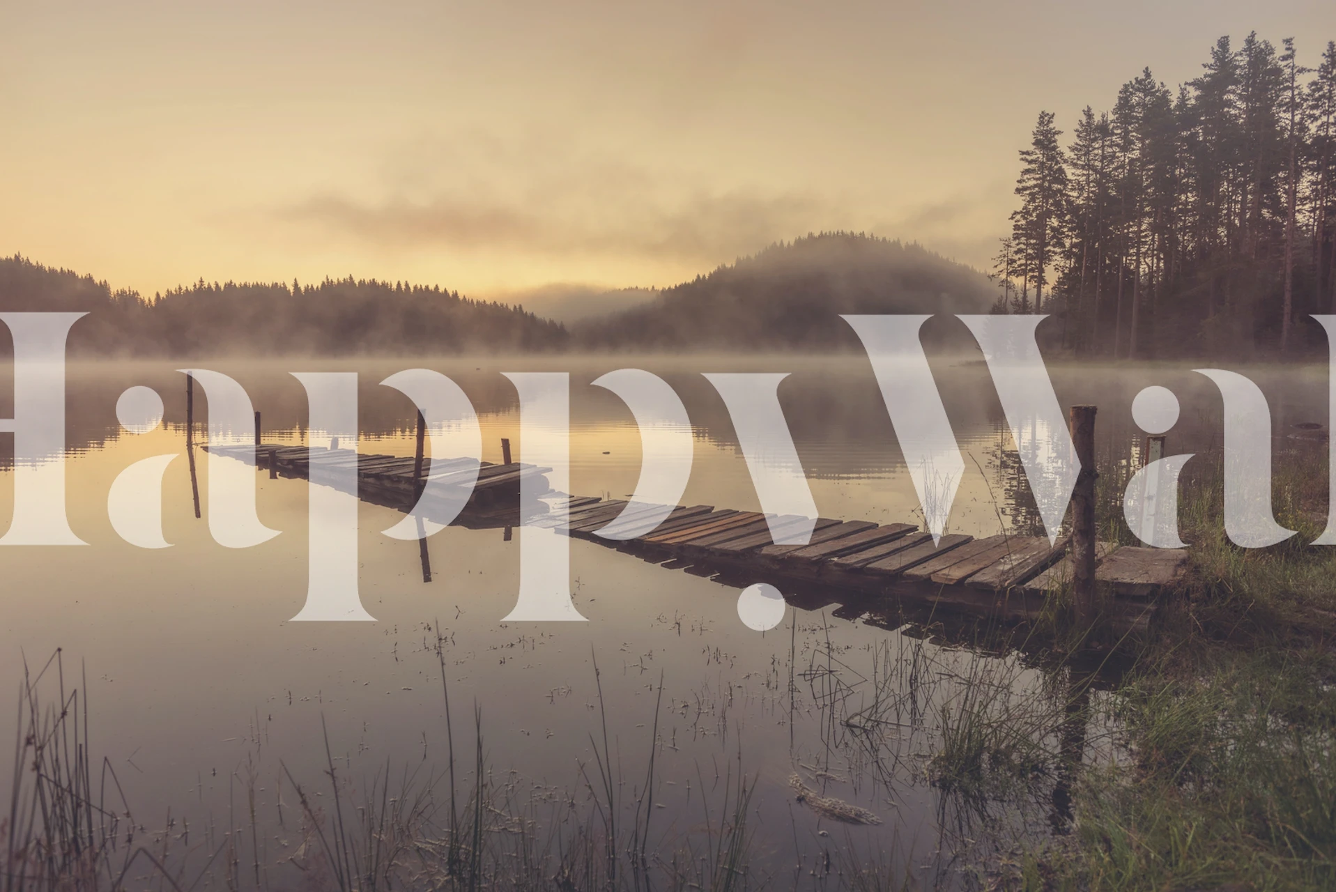 Fredfyldt daggry ved søen med tåge og trædok-vægmaleri