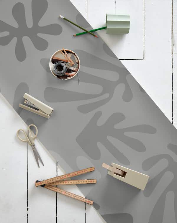 Matisse  Grå wallpaper roll