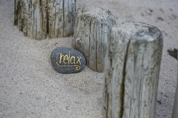 Relax Lettering Pebble