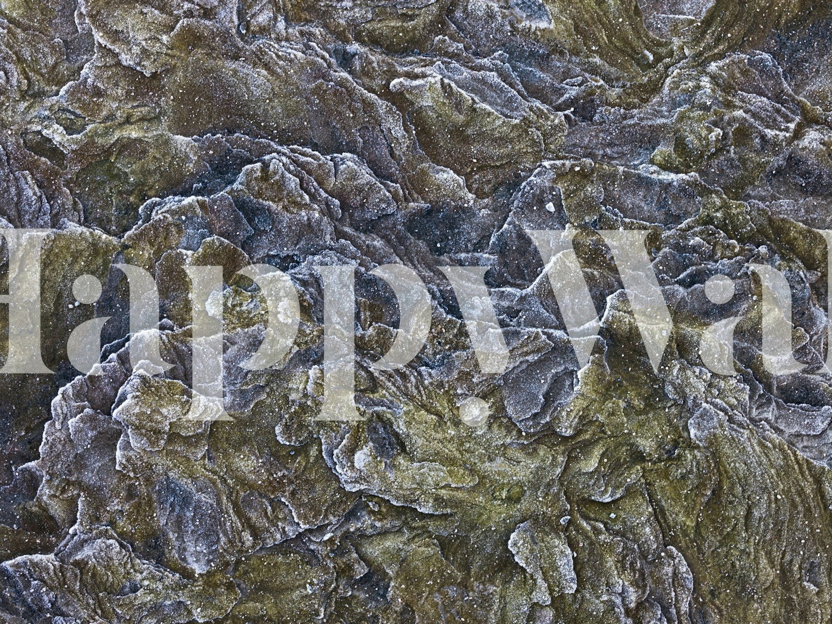 Frosty rock surface papel de parede em um quarto