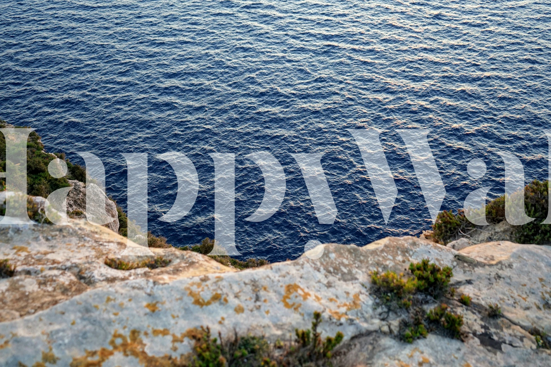 Above the sea Wallpaper in einem Raum