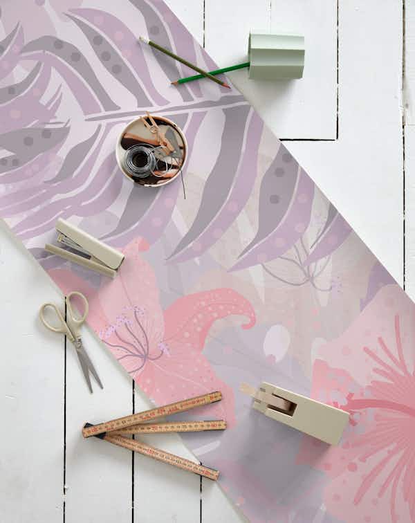 Pink Tropical Flower and Leaf Jungle tapet roll