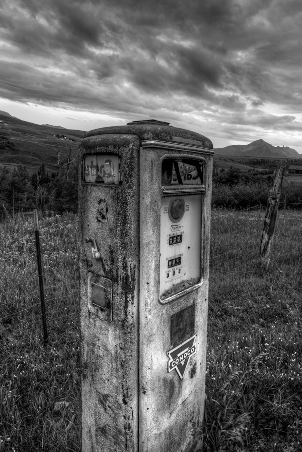 The Last Chance Gas-Vertical