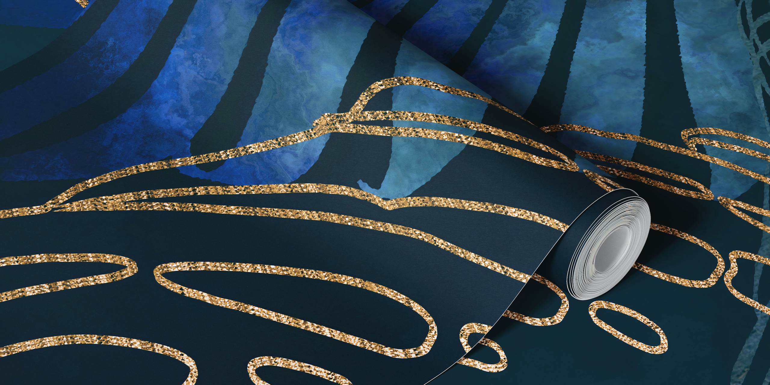 Papel tapiz Golden Jungle Vibes en un entorno de habitación