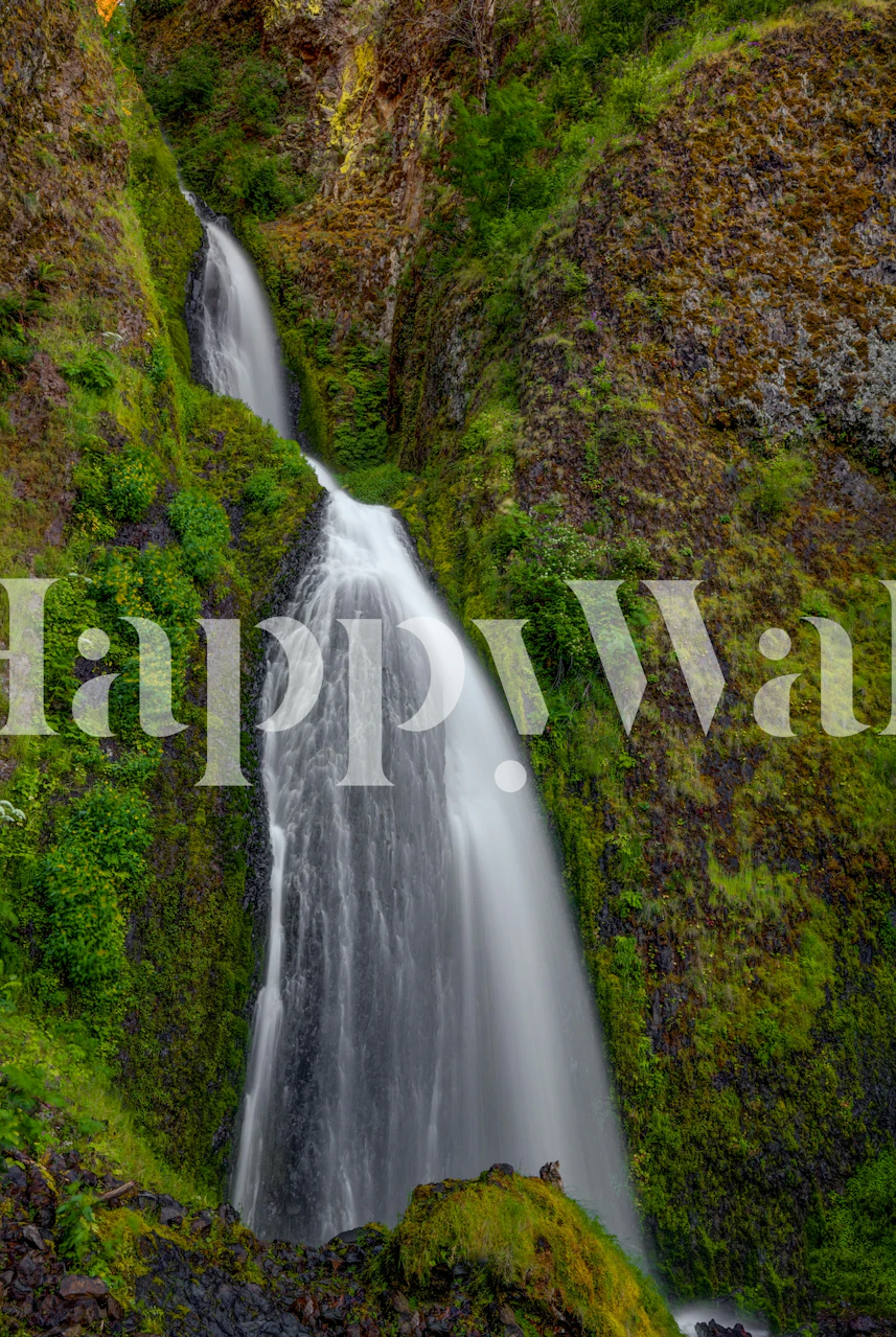 Tapeta Wahkeena Falls w wyświetlaczu pokoju