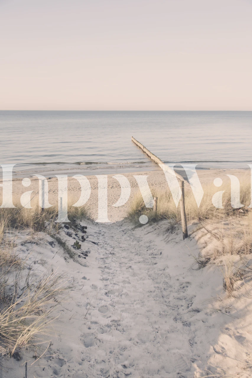 Pastel Baltic Sea Beach View -tapetti huoneessa