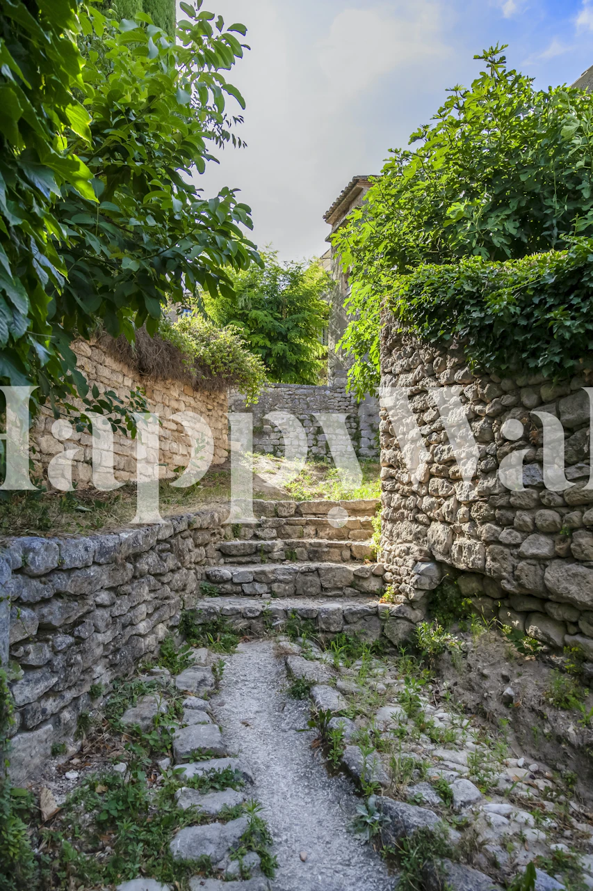 Historic Village In Provence tapet i en ljus miljö