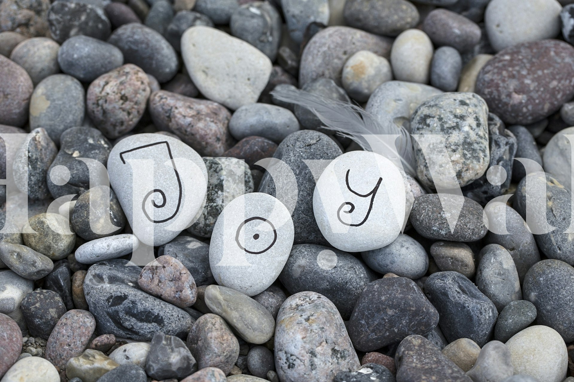 Kiezelstrand muurschildering met drie stenen versierd met vrolijke wervelingen