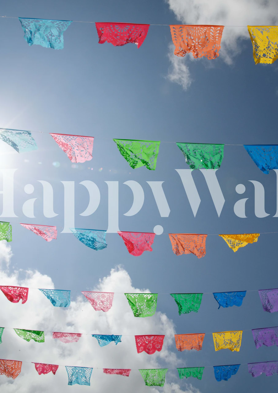 Fargerike Papel Picado-bannere mot en blå himmel i et veggmaleri