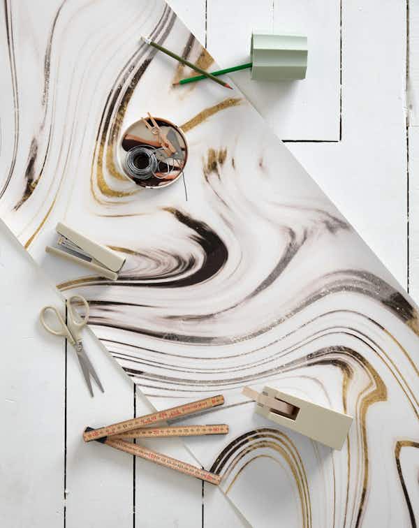 Liquid Gold Black Marble 1 wallpaper roll