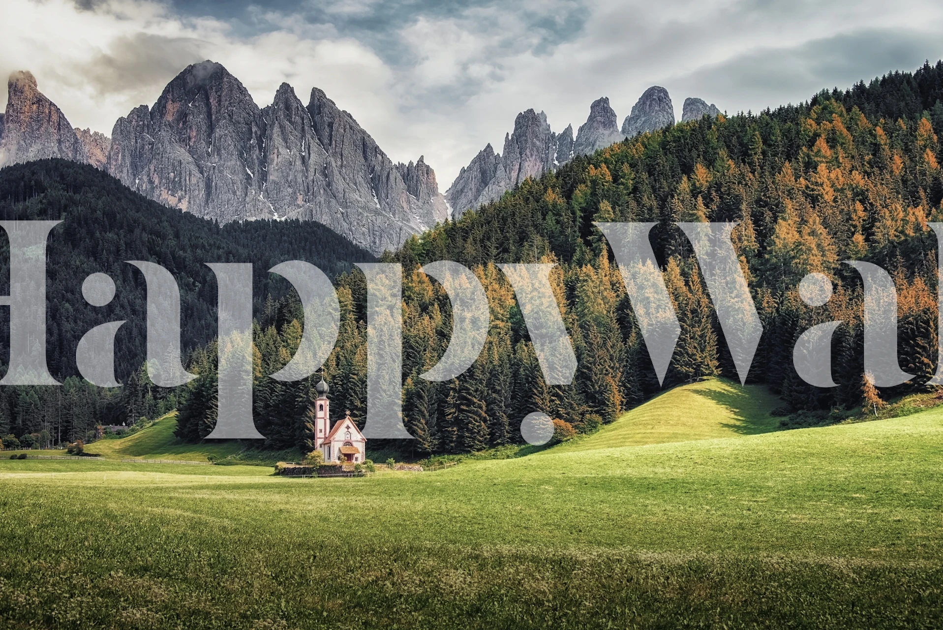 Val Di Funes Landschaftstapete in einem Raum