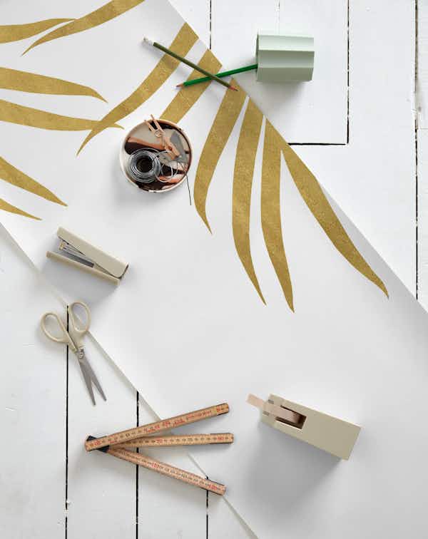 Gold Palm Leaves Vibes 1 wallpaper roll