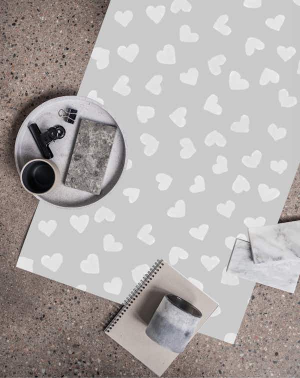 Hearts in Dove Grey tapet roll