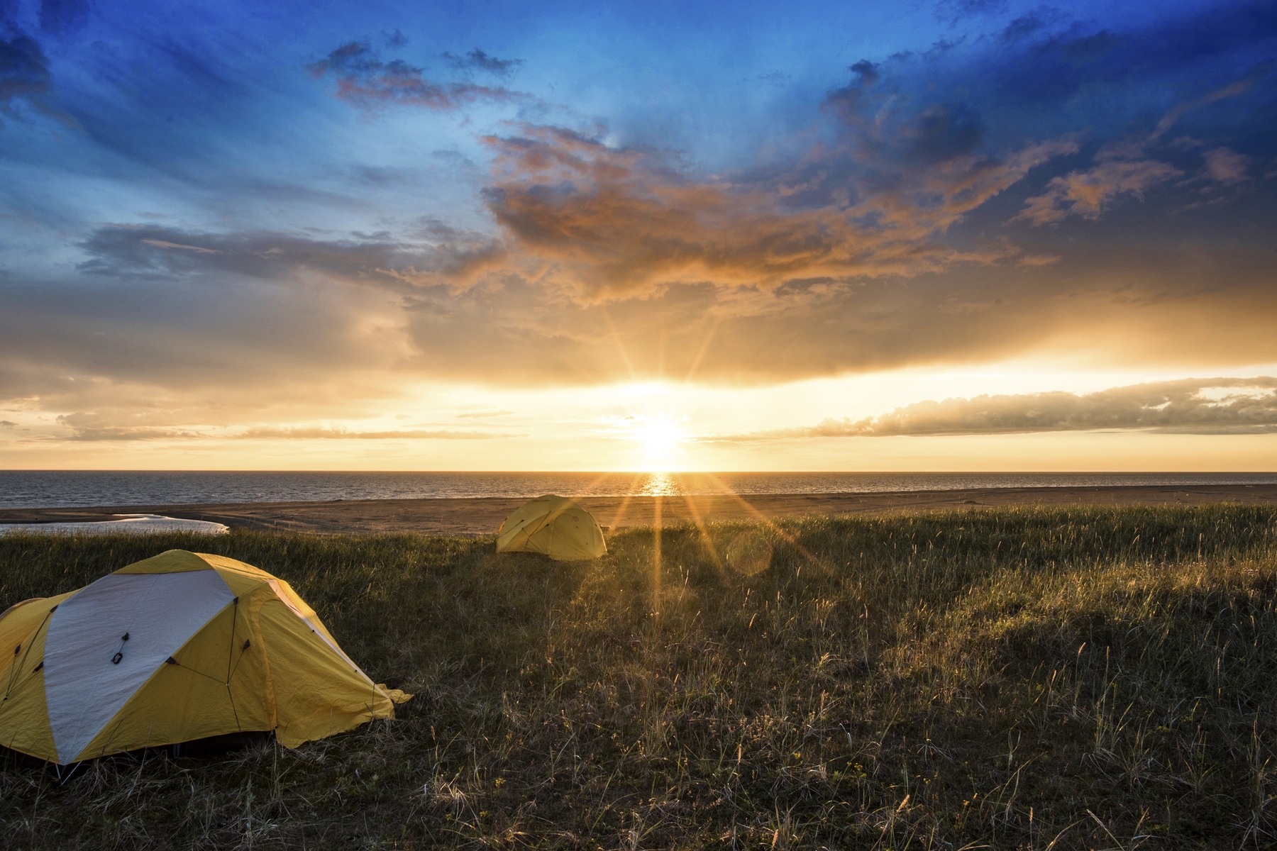 Bring The Outdoors Home With Beach Camper Outdoor View Wallpaper 