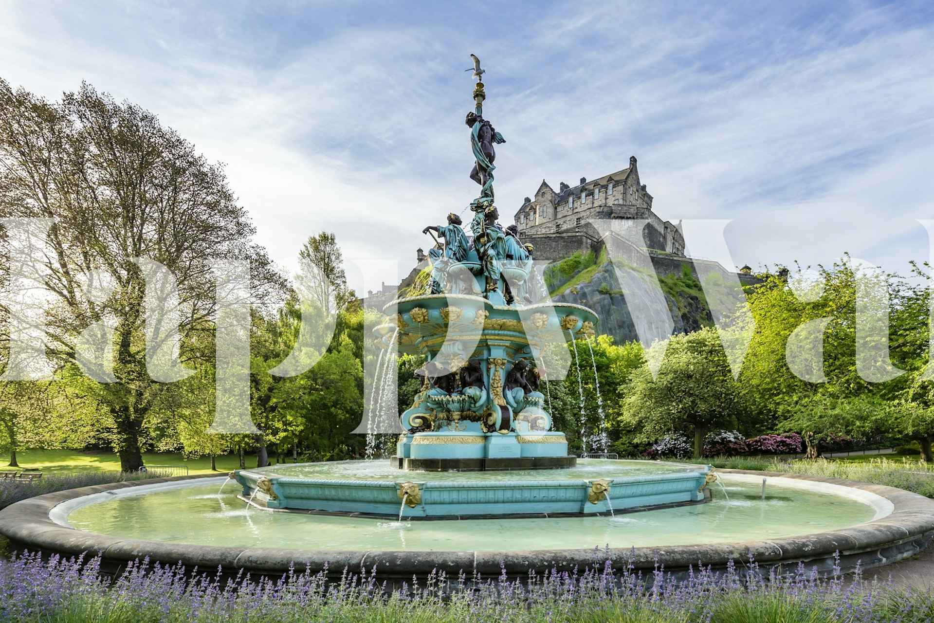 Ross Fountain with Edinburgh Castle background