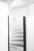 Santorini Oia Stairs BW 2 tapetit