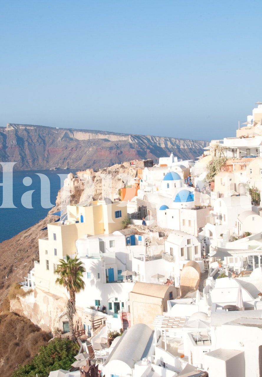 Santorini Island Bliss carta da parati in una stanza