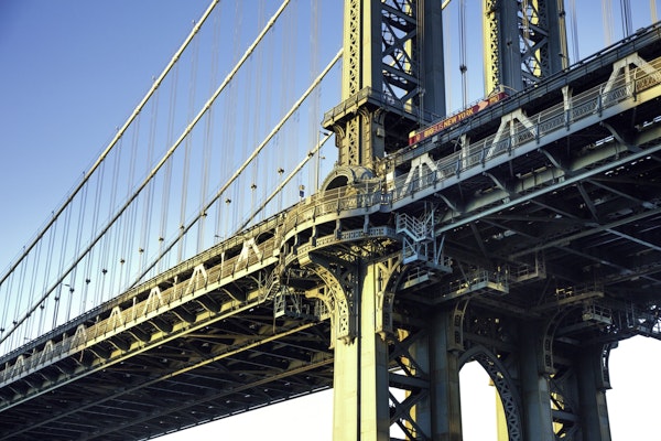 Brooklyn Bridge Bus Color